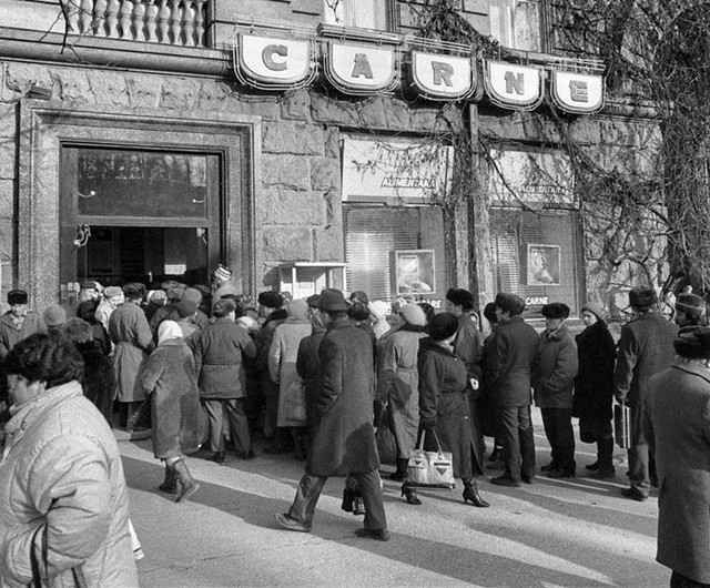 Nicolae Ceaușescu, datoria externă și exterminarea poporului prin înfometare