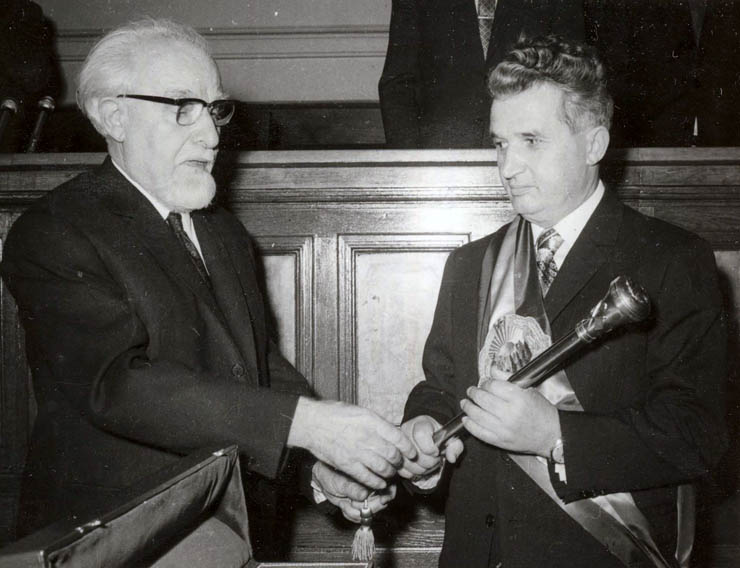 Nicolae Ceaușescu și distrugerea învățământului